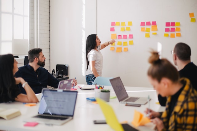 Cómo aumentar la Inteligencia Emocional en la empresa incrementando productividad y bienestar del personal
